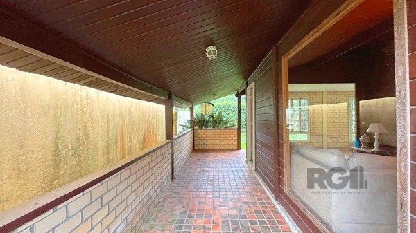 Casa em Porto Alegre, no bairro Ipanema, com 3 dormitório(s), e 3 banheiros