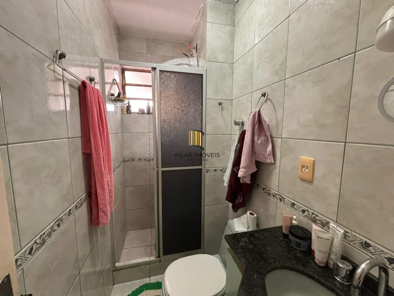 Apartamento com 2 dormitórios no Bairro Santa Tereza.
