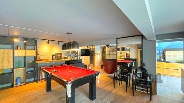 Casa em Porto Alegre, no bairro Aberta dos Morros, com 3 dormitório(s), e 3 banh