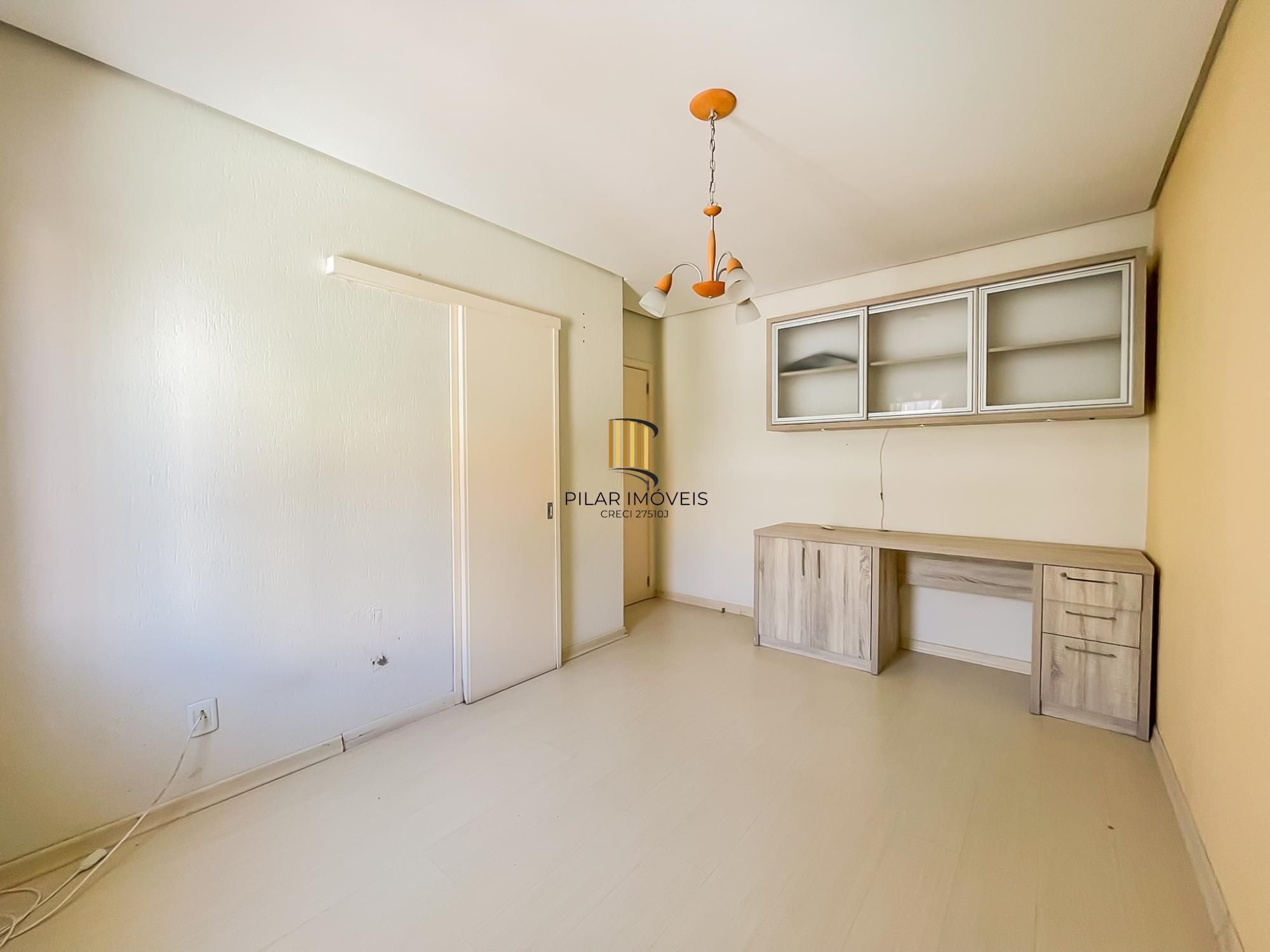 Casa 3 dormitórios no bairro Cristal