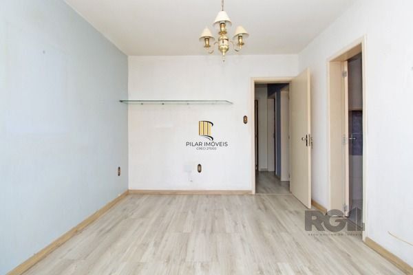 Casa Condominio em Porto Alegre, no bairro Guarujá, com 3 dormitório(s), e 3 ban