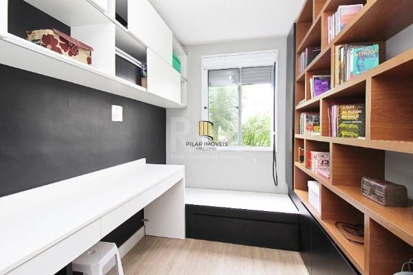 Apartamento em Porto Alegre, no bairro Cavalhada, com 2 dormitório(s), e 2 banhe