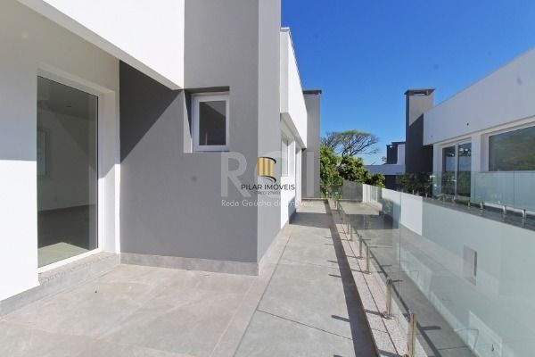 Casa Condominio para Venda - 364m², 3 dormitórios, sendo 3 suites, 2 vagas - Ped