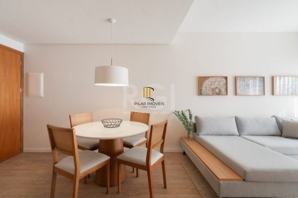 Cobertura para Venda - 150.32m², 2 dormitórios, sendo 1 suites, 2 vagas - Triste