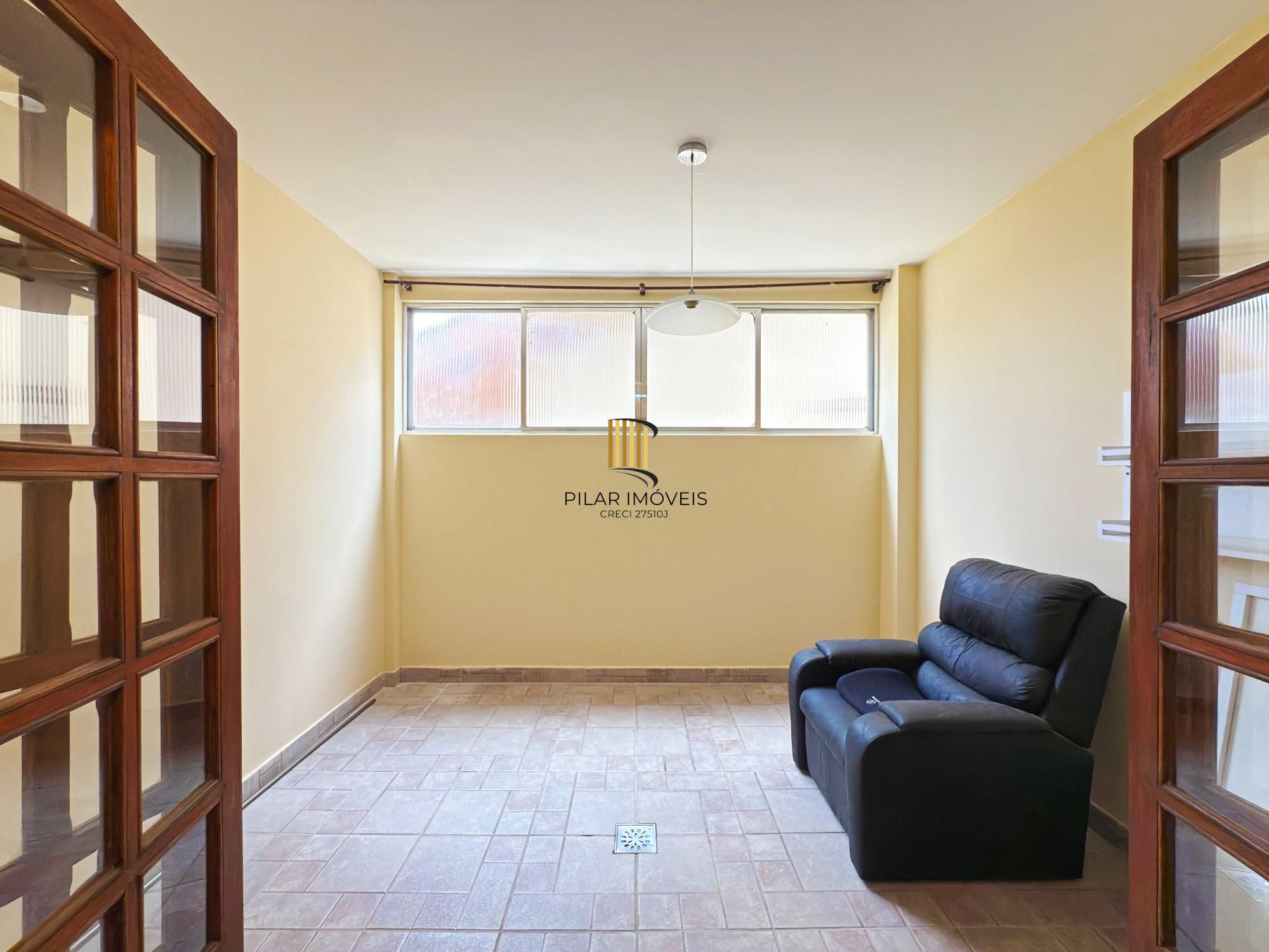 Casa 4 dormitórios no bairro Ipanema