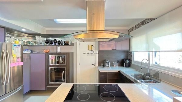 Casa em Porto Alegre, no bairro Aberta dos Morros, com 3 dormitório(s), e 3 banh