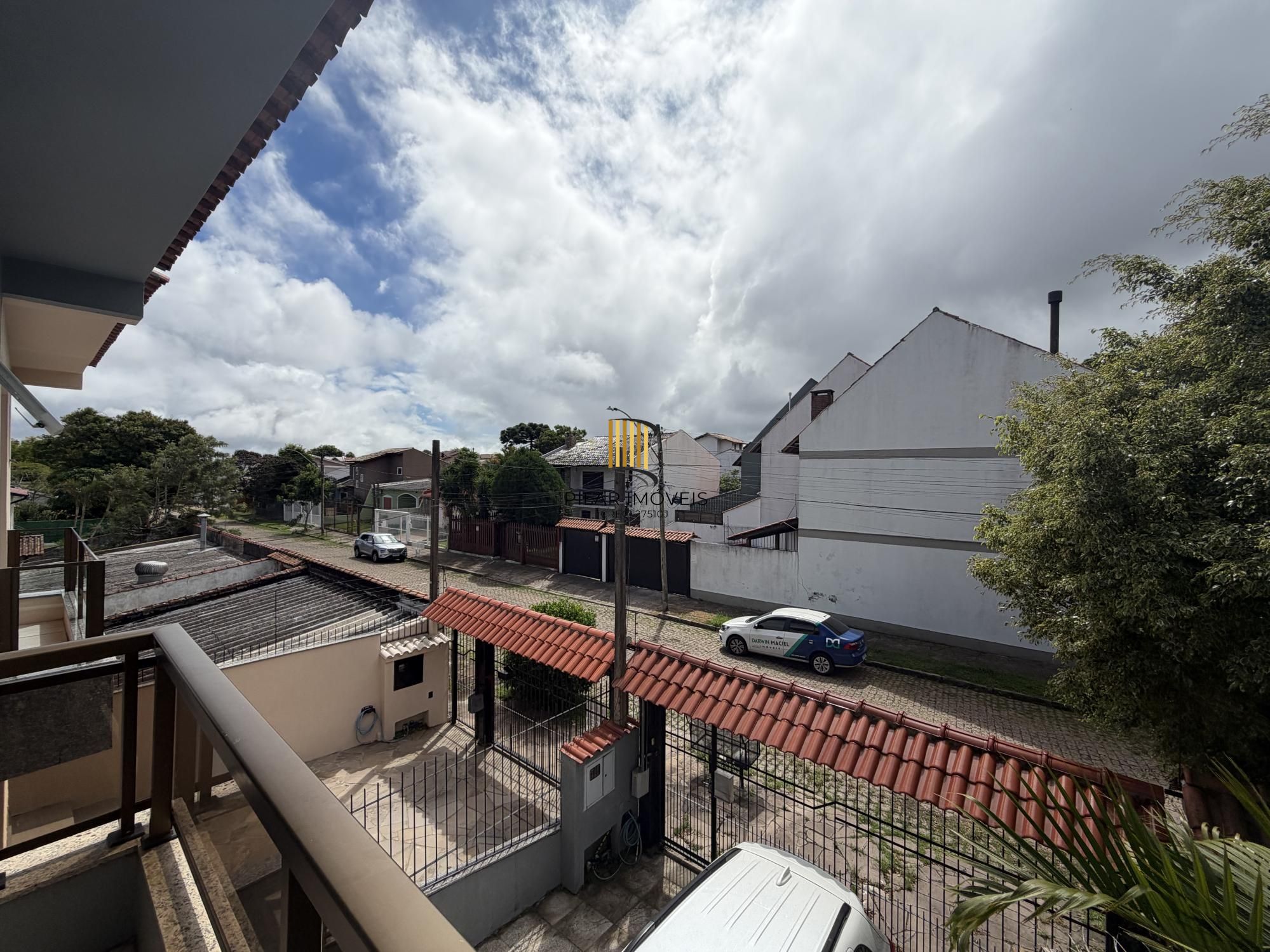 Casa 4 dormitórios no bairro Serraria