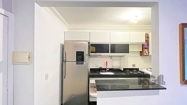 Apartamento em Porto Alegre, no bairro Teresópolis, com 2 dormitório(s), e 2 ban