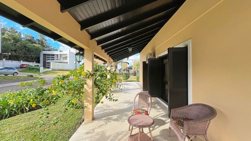 Altos do lago- Com 3 dormitórios, 3 vagas , piscina , Linda e ampla casa em cond