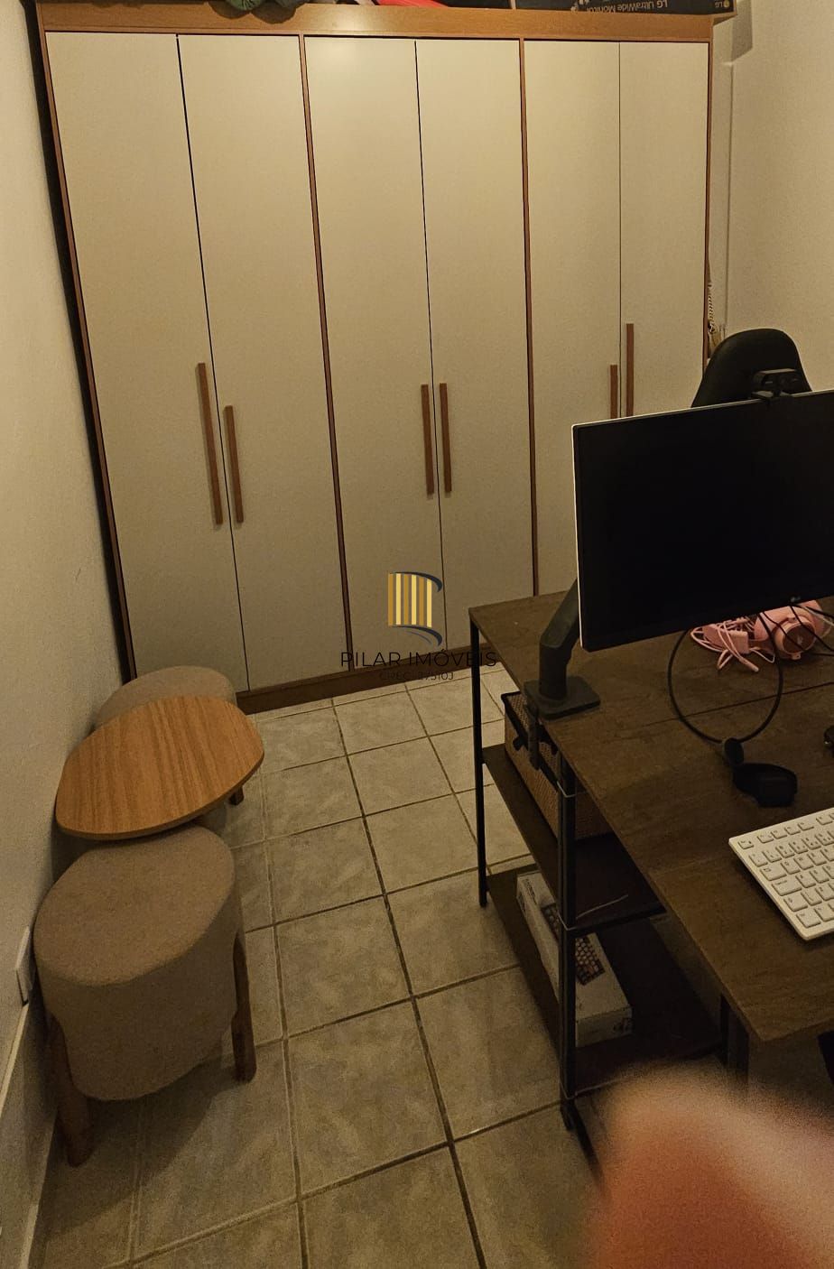 Ótima casa em condomínio, com 2 dormitórios.