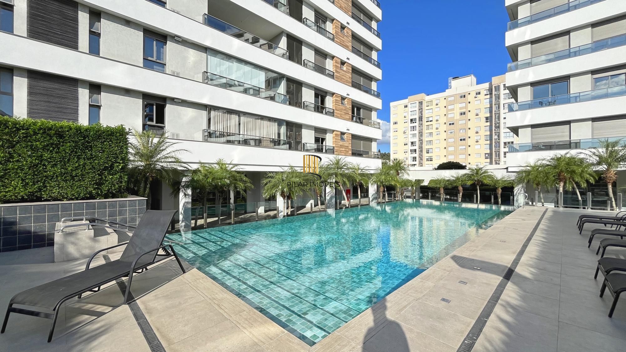 Apartamento NOVO, 100% mobiliado, com 149,84m² de área privativa, 3 suítes e 2 vagas de garagem.