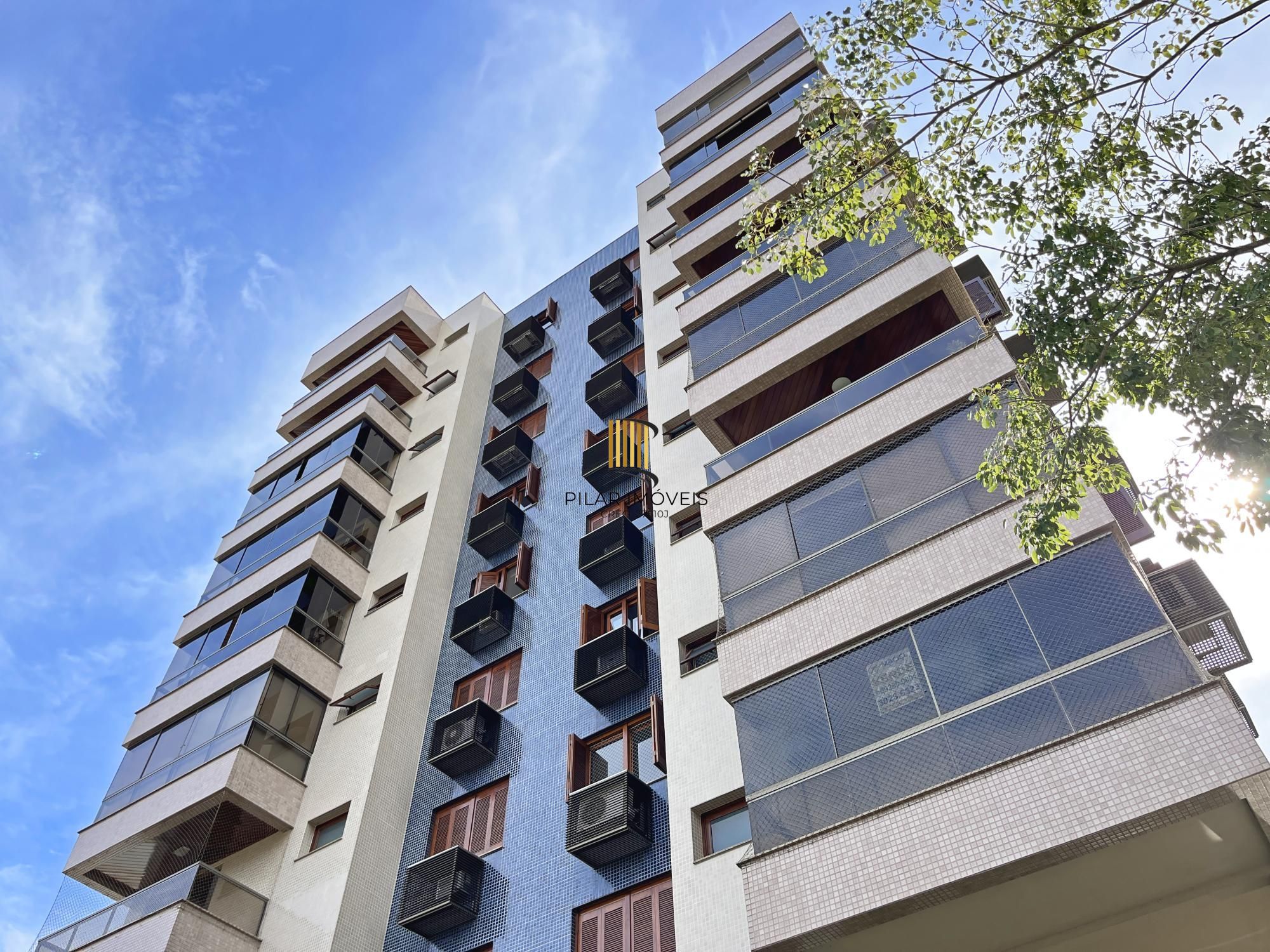 Apartamento na Tristeza  com 3 dormitórios, 1 suite, sacada , churrasqueira e 3 