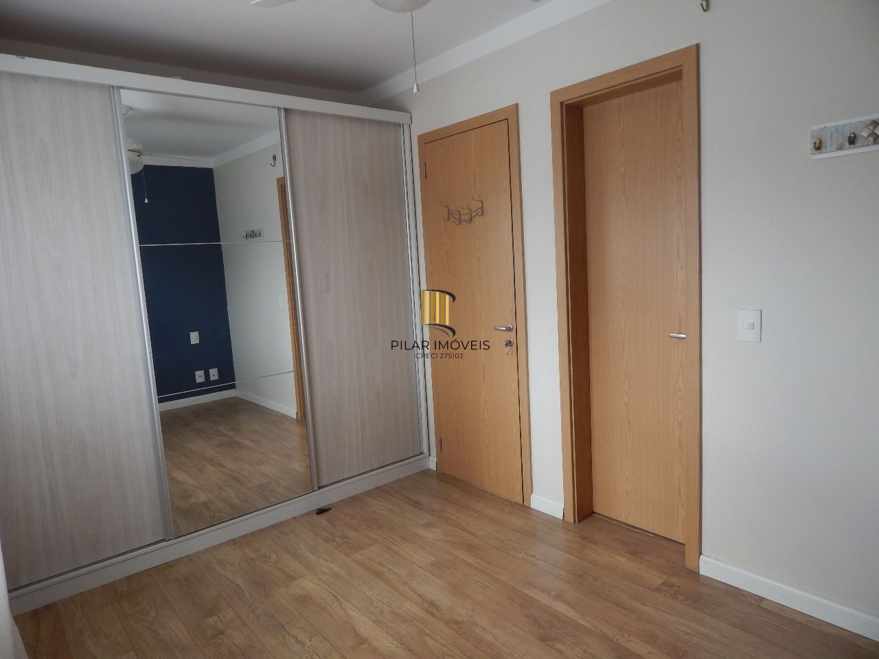 Ótimo apartamento com 3 dormitórios.