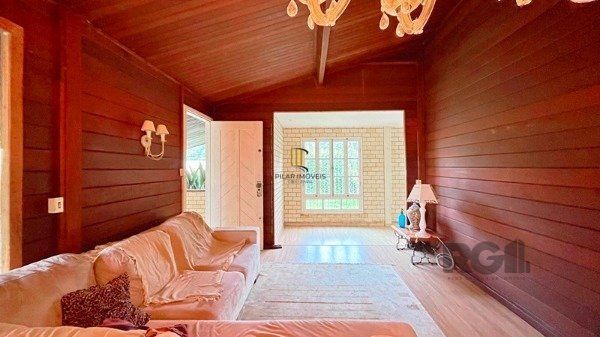 Casa em Porto Alegre, no bairro Ipanema, com 3 dormitório(s), e 3 banheiros