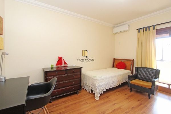 Casa para Venda - 360m², 3 dormitórios, sendo 1 suites, 4 vagas - Portal do Guar