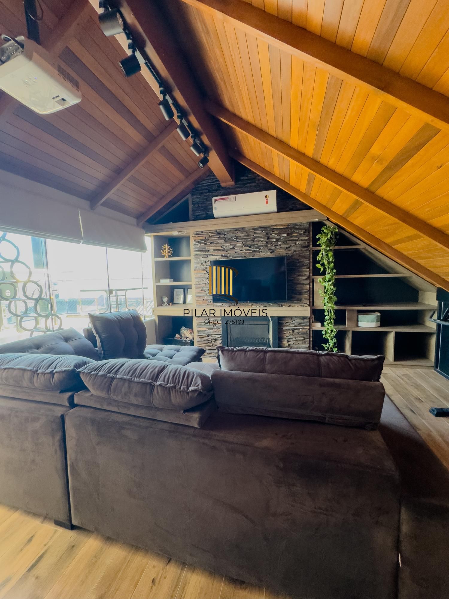 Casa em Condomínio com 3 dormitórios no bairro Vila Conceição.