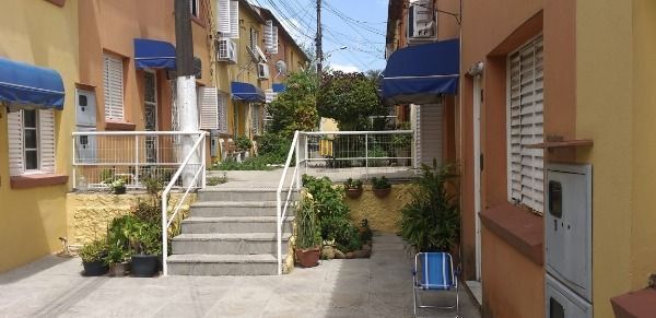 Residência em Condominio para Venda com 2 dormitórios com 1 vaga - Santo Antonio