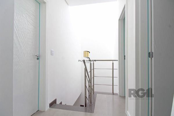 Casa Condominio em Porto Alegre, no bairro Campo Novo, com 3 dormitório(s), e 3 