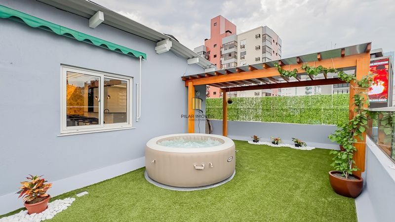 Cobertura 3 dormitórios à venda Três Figueiras Porto Alegre/RS