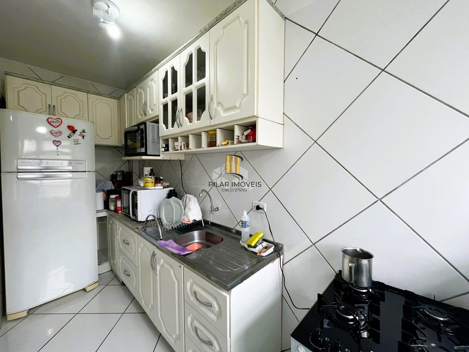 Apartamento 2 dormitórios, perto de todos recursos do bairro.