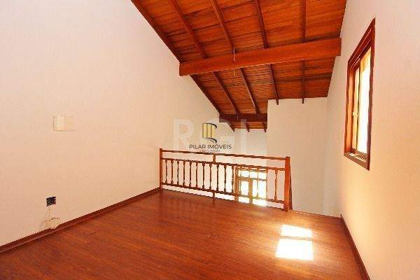 Casa em Porto Alegre, no bairro Aberta Dos Morros, com 3 dormitório(s), e 3 banh