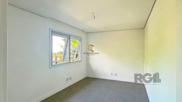 Casa em Porto Alegre, no bairro Jardim Isabel, com 3 dormitório(s), e 3 banheiro