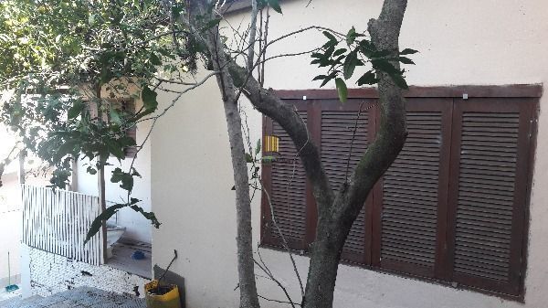 Casa para Venda - 230m², 2 dormitórios, 3 vagas - Santa Tereza