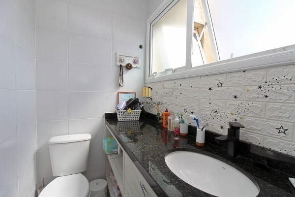 Casa Condominio em Porto Alegre, no bairro Ipanema, com 2 dormitório(s), e 2 ban