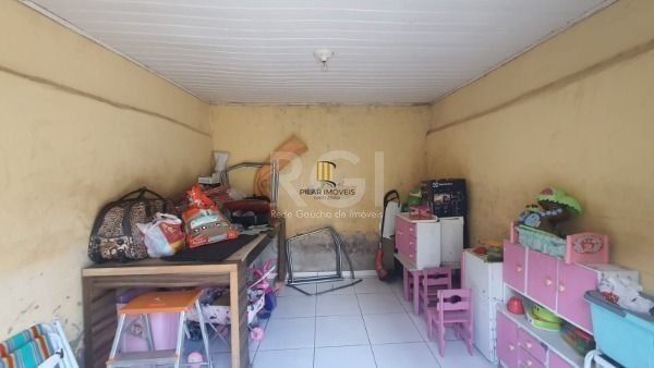 Casa para Venda - 220m², 4 dormitórios, 3 vagas - Restinga