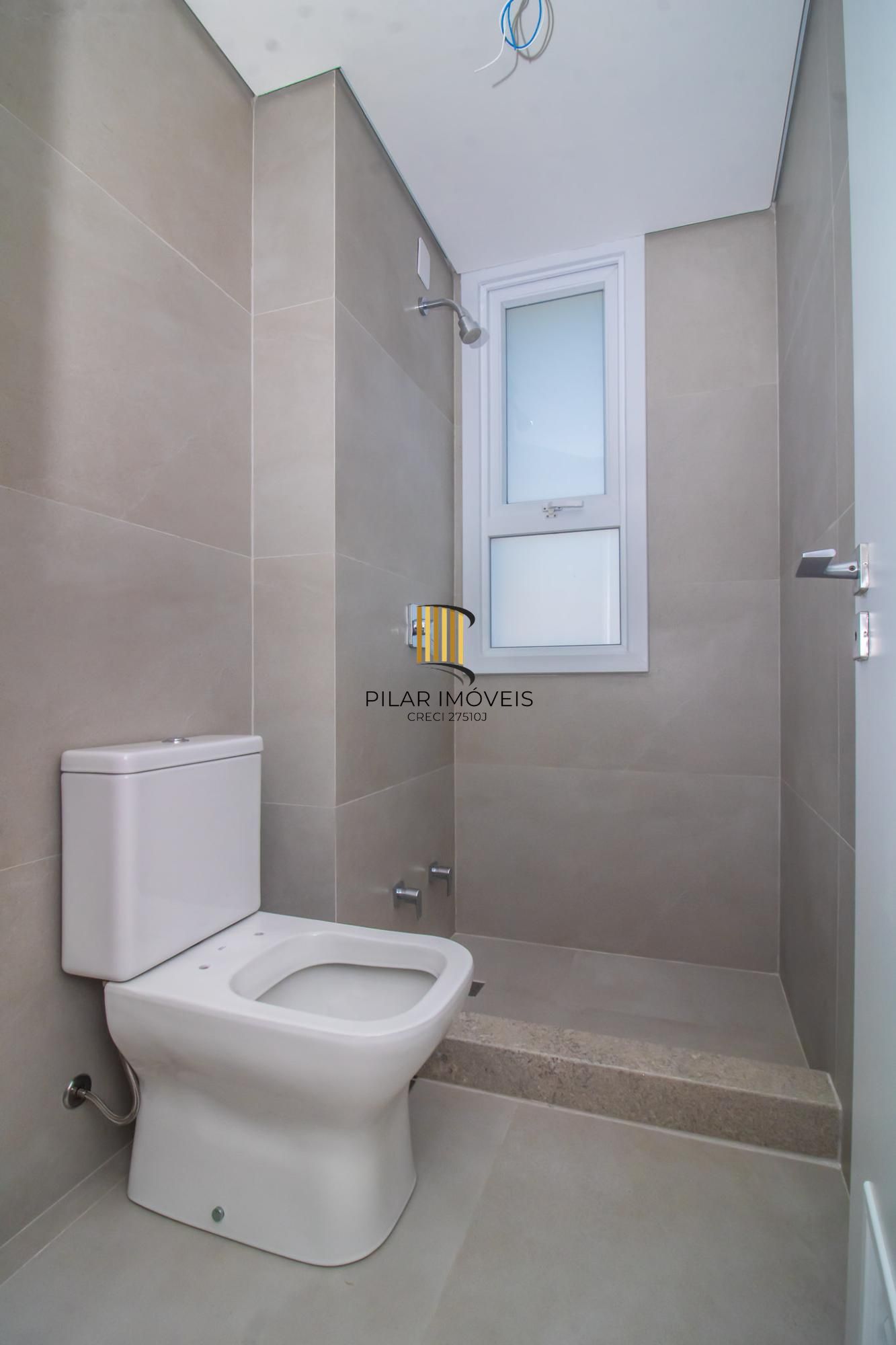 APARTAMENTO DUPLEX - 177m², 3 dormitórios, sendo 3 suites, Menino Deus