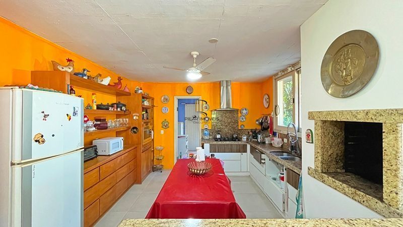 No condomínio Mountain Ville Residência 3 dormitórios.