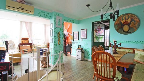 Cobertura em Porto Alegre, no bairro Petrópolis, com 3 dormitório(s), e 3 banhei