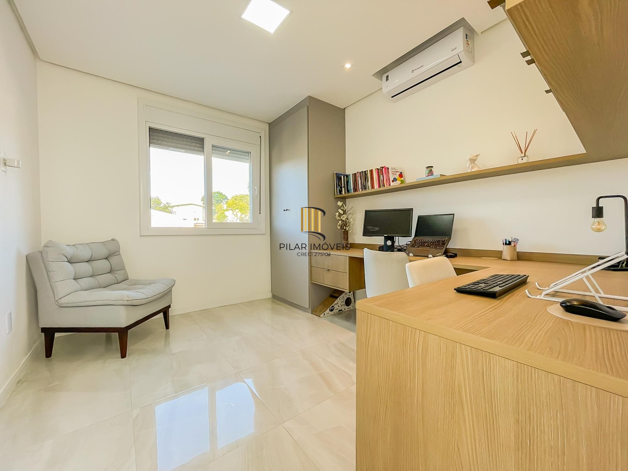 Excelente sobrado em condomínio na Tristeza