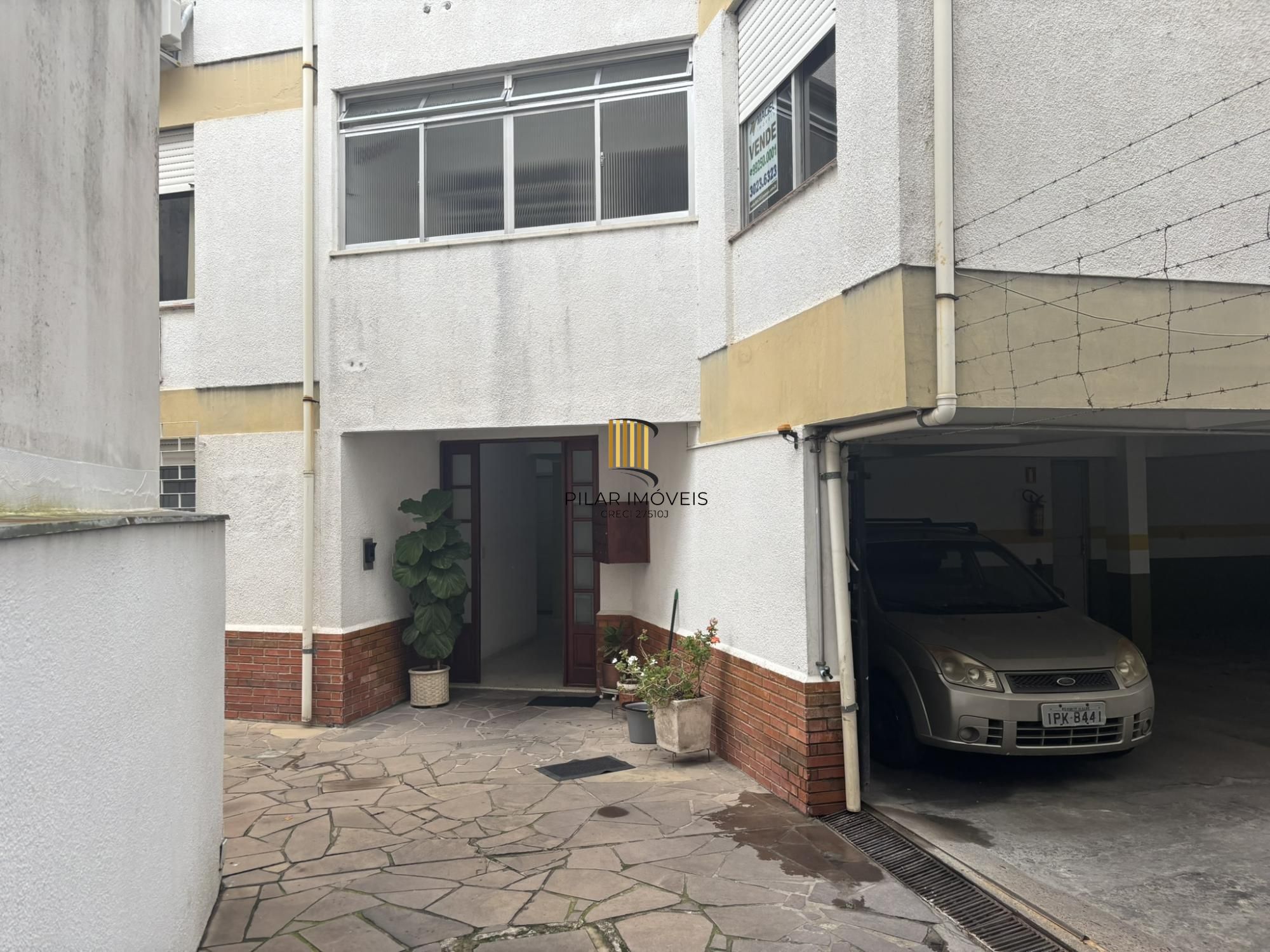 Apartamento de 2 dormitórios no bairro Tristeza.