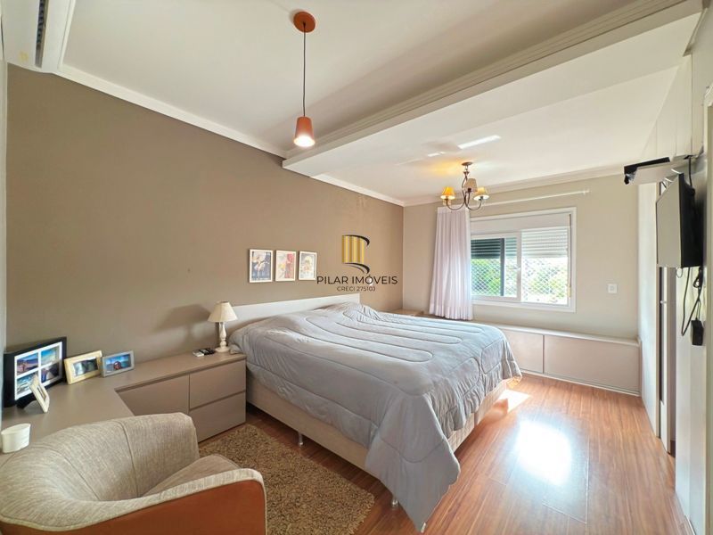 Casa com vista para o Rio e 3 dormitórios