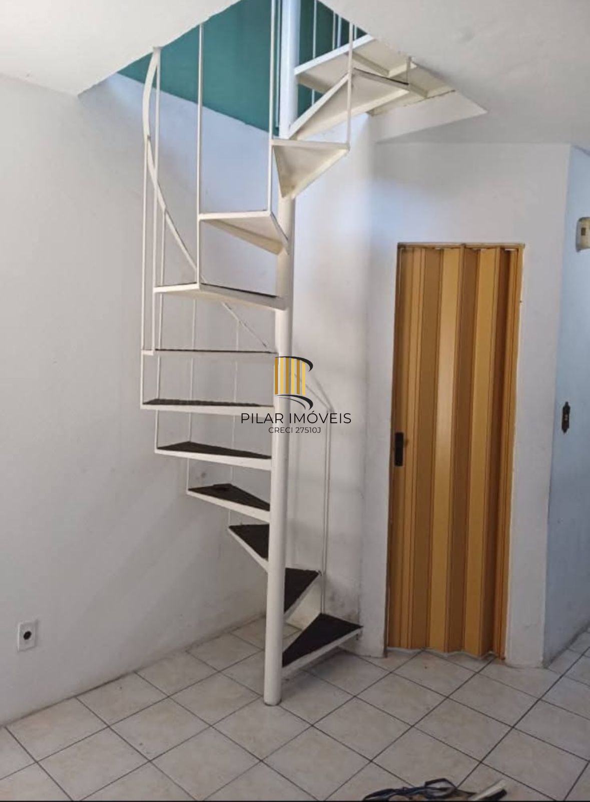 Residência em Condominio para Venda com 2 dormitórios com 1 vaga - Santo Antonio