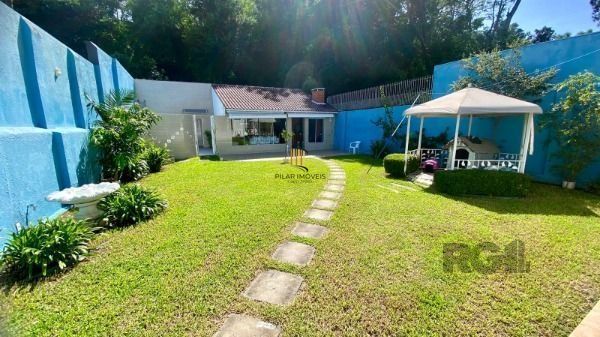 Casa em Porto Alegre, no bairro Vila Assunção, com 3 dormitório(s), e 3 banheiro