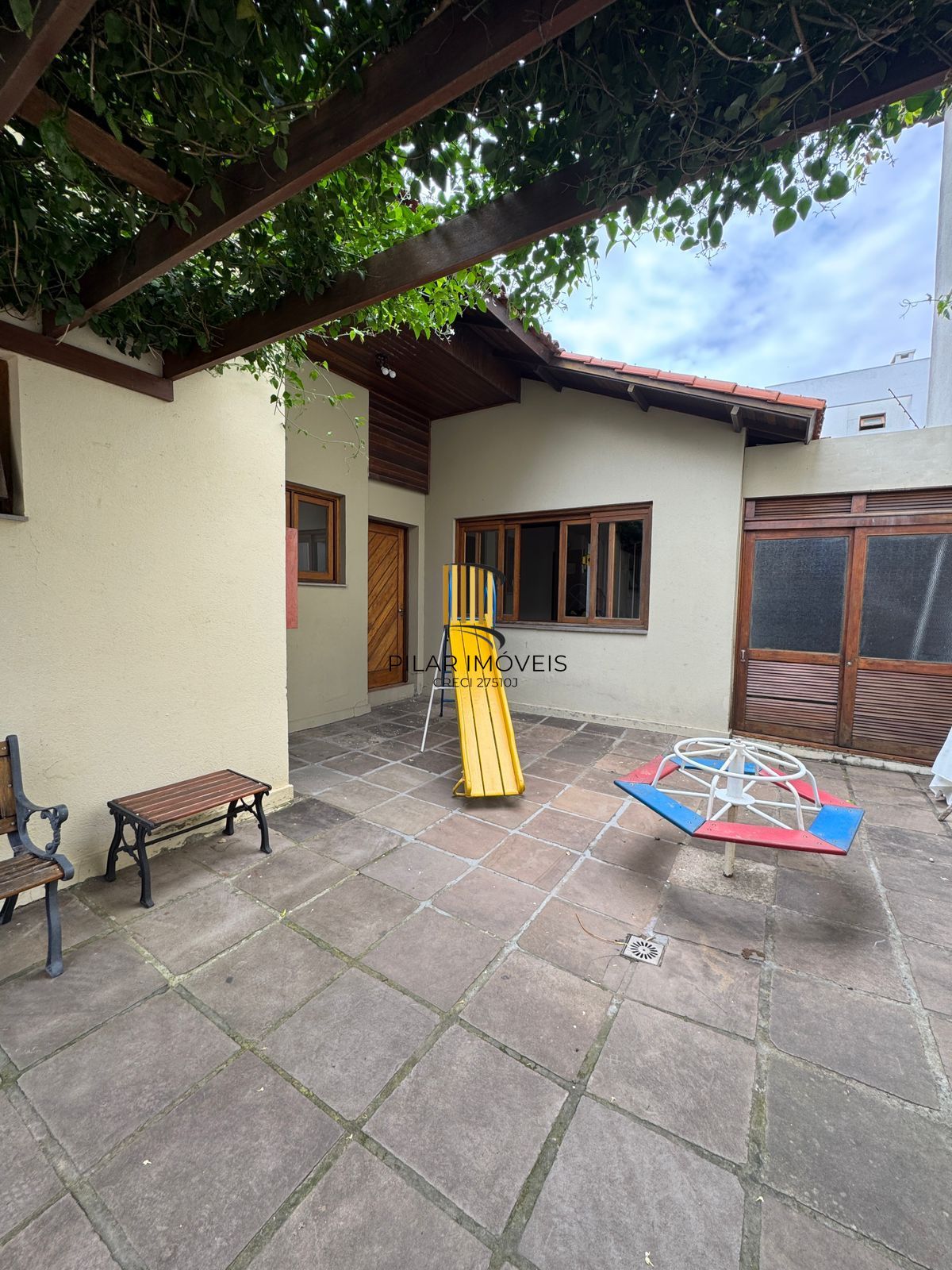 Casa do Condomínio Ilha de Majorca- Bairro Tristeza - 4D - 232 m²