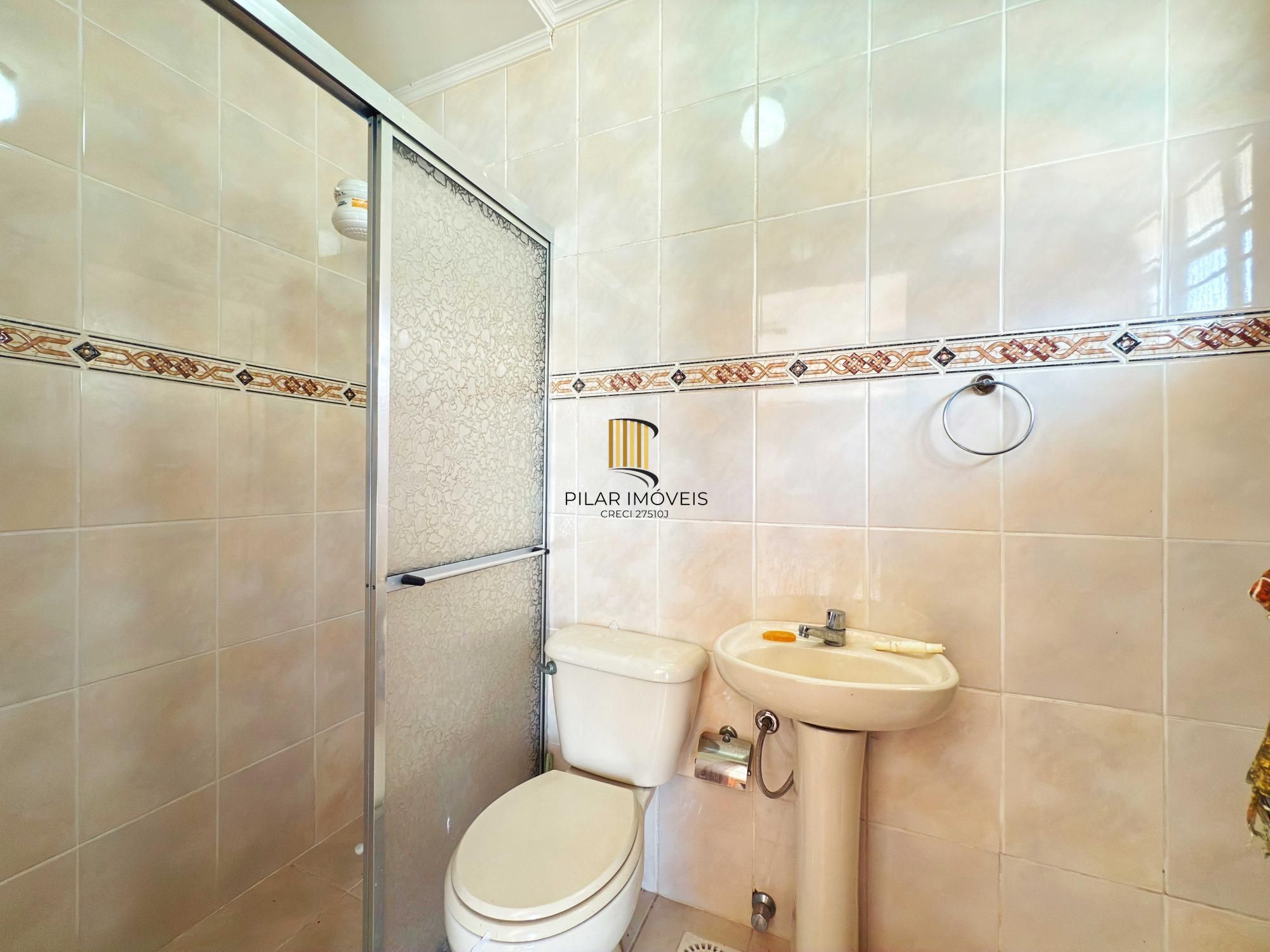 Casa 4 dormitórios no bairro Ipanema