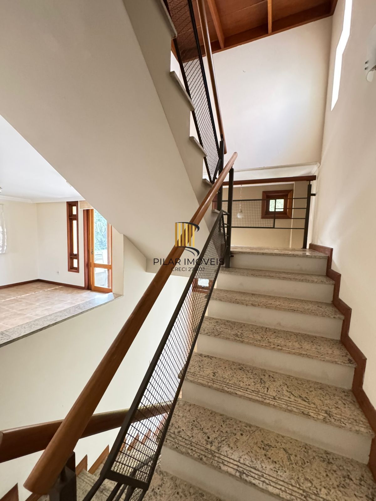 Casa em Condomínio no Jardim Isabel com 270m², 3 dormitórios, 4 vagas