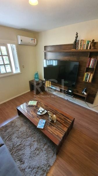 Casa para Venda - 231.52m², 3 dormitórios, sendo 1 suites, 2 vagas - Imperial Pa