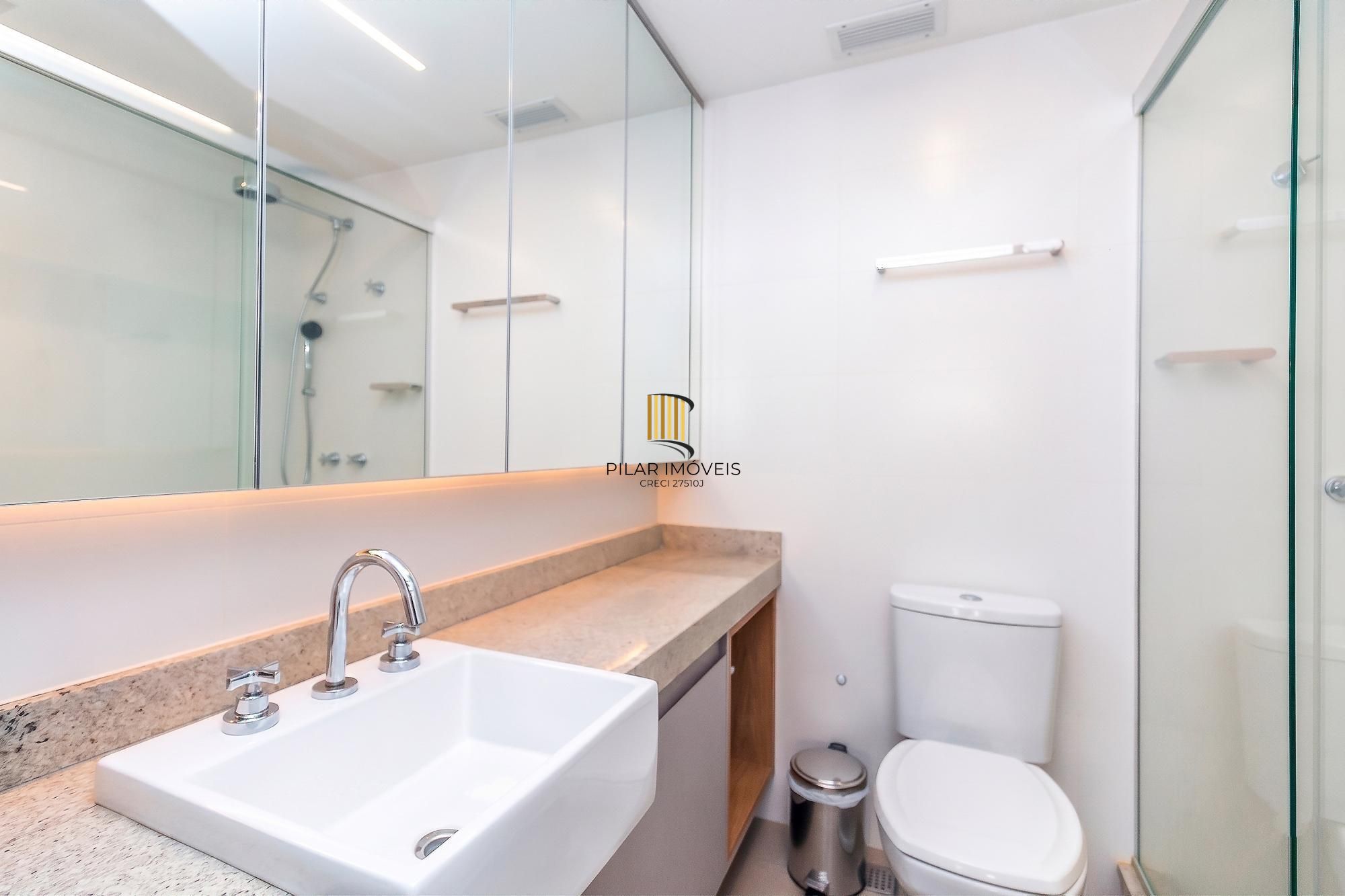 Apartamento NOVO, 100% mobiliado, com 149,84m² de área privativa, 3 suítes e 2 vagas de garagem.