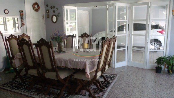 Casa para Venda - 340m², 3 dormitórios, sendo 2 suites, 6 vagas - Jardim Isabel