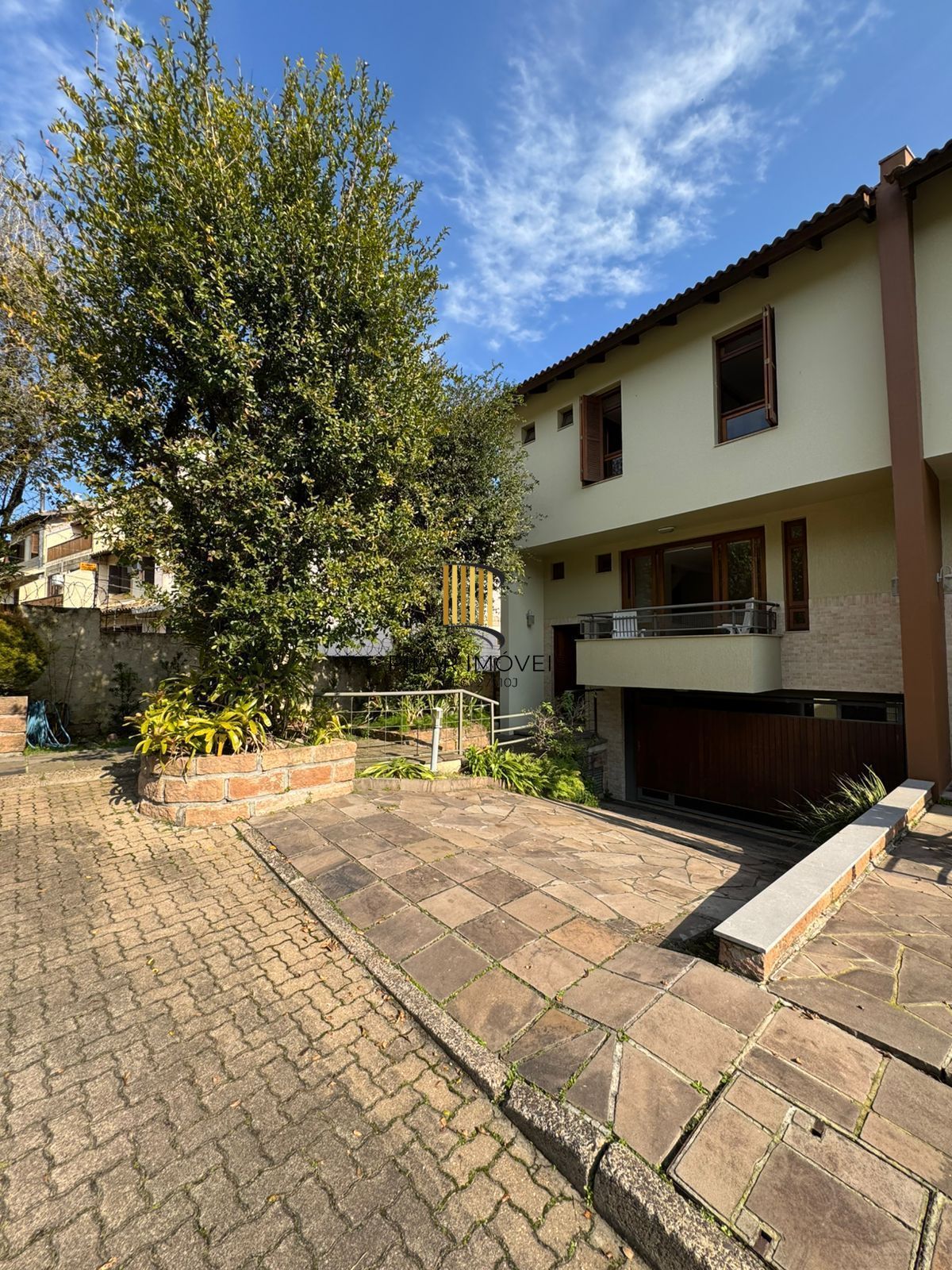 Casa em Condomínio no Jardim Isabel com 270m², 3 dormitórios, 4 vagas