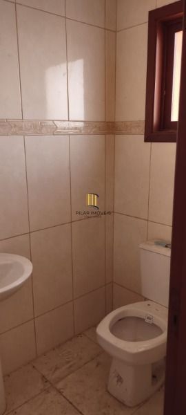 Casa para Venda - 75m², 3 dormitórios, 2 vagas - Guarujá