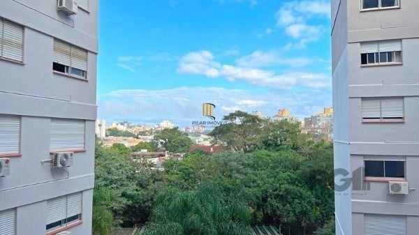 Apartamento em Porto Alegre, no bairro Cristal, com 2 dormitório(s), 1 vaga por 