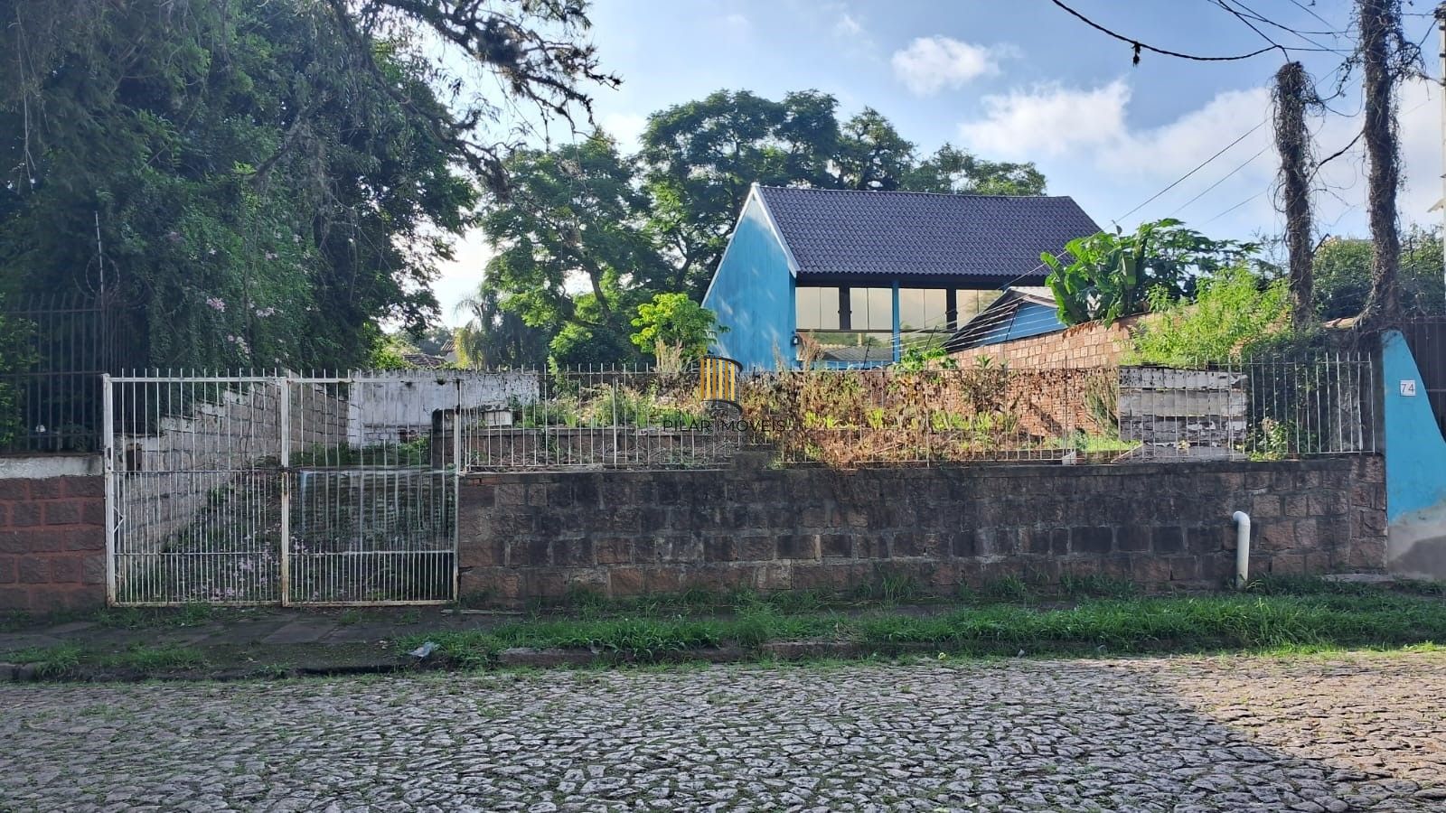 Terreno a meia quadra do pôr do sol da Orla do Guaíba no Bairro Ipanema.