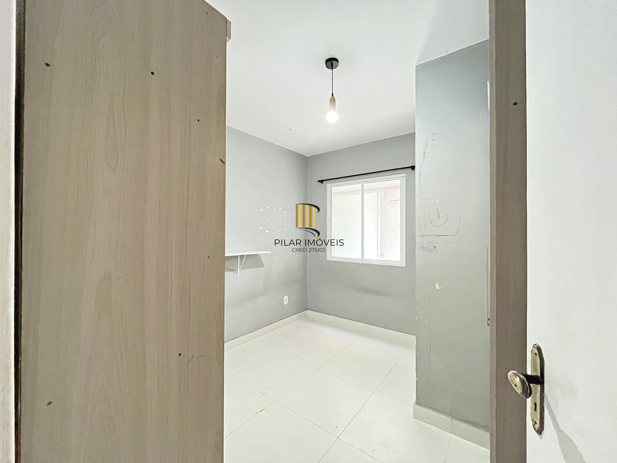 Casa para Venda - 70m², 2 dormitórios, 2 vagas - Hípica