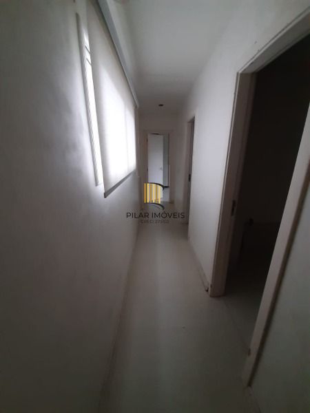 Casa Condominio em Porto Alegre, no bairro Ipanema, com 3 dormitório(s), e 3 ban