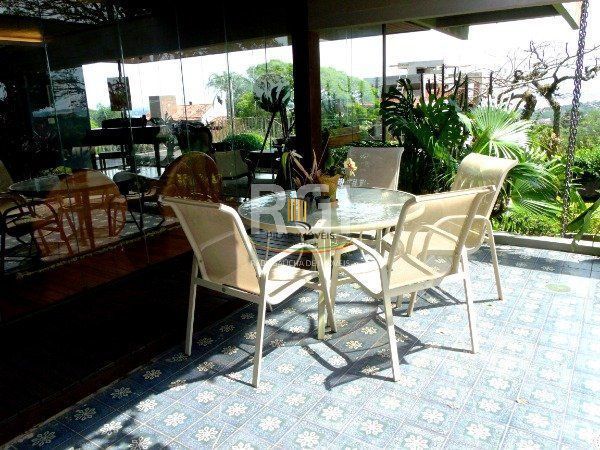 Casa para Venda - 700m², 4 dormitórios, sendo 4 suites, 6 vagas - Vila Conceição